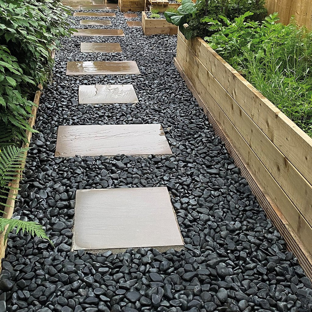 Ebony Pebbles 15-30mm